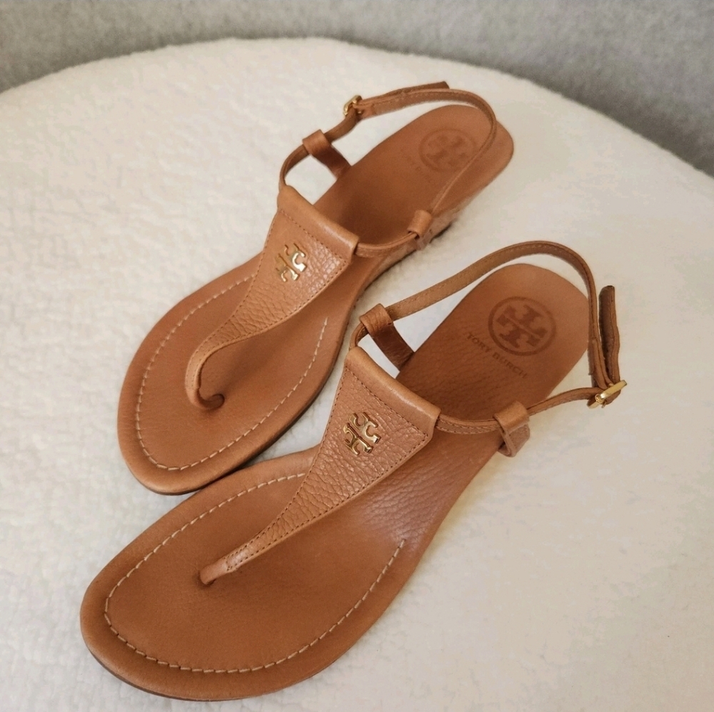 Tory Burch Britton Wedge Sandals Womens Size 9.5 Brown Leather Gold Logo